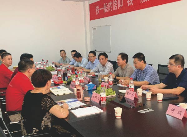 寧波退役軍人事務局陳水良副局長，奉化局單旭升局長，?建設銀行寧波市總行許永良行長蒞臨公司指導調研